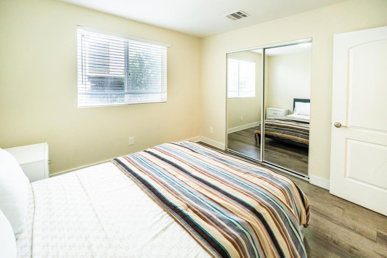 Large Condo Sleeps 10 Near Downtown Los Angeles Extérieur photo