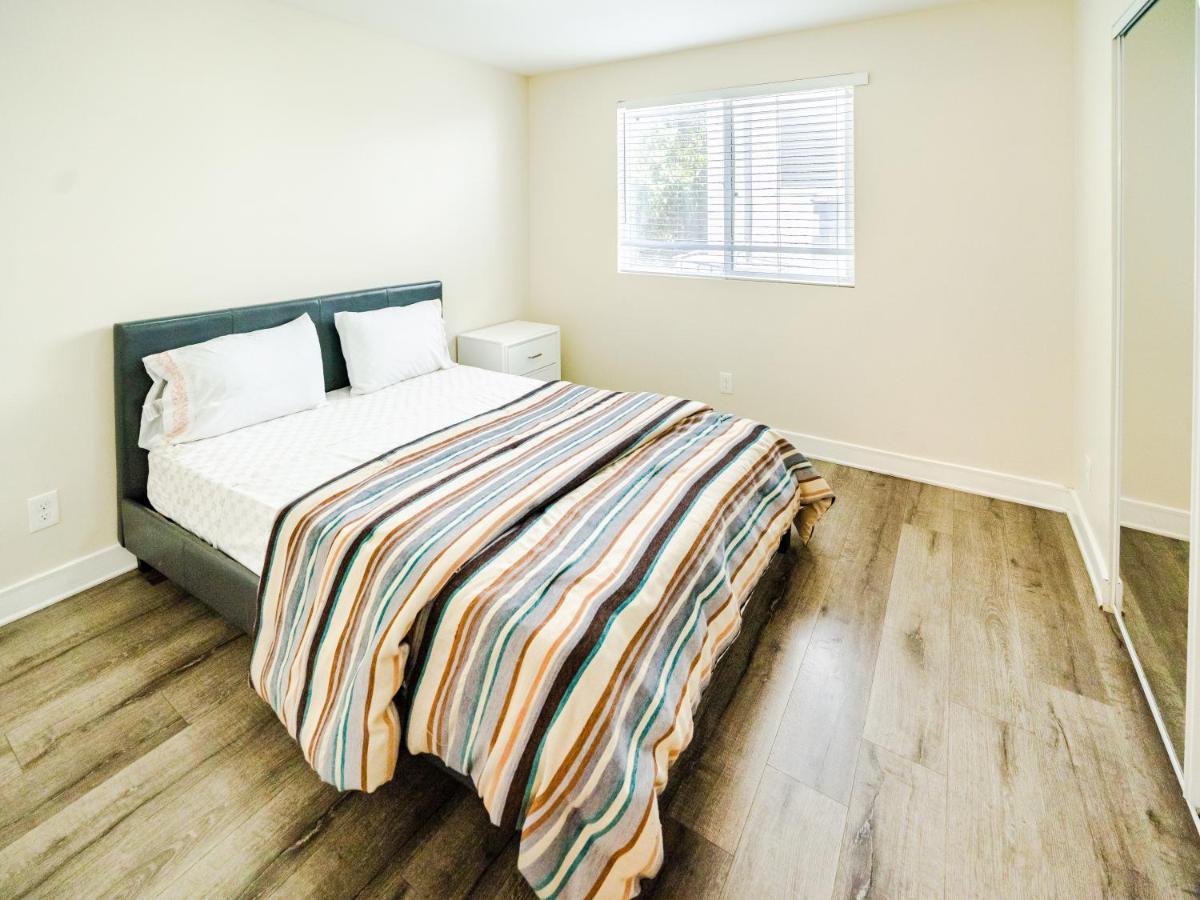 Large Condo Sleeps 10 Near Downtown Los Angeles Extérieur photo